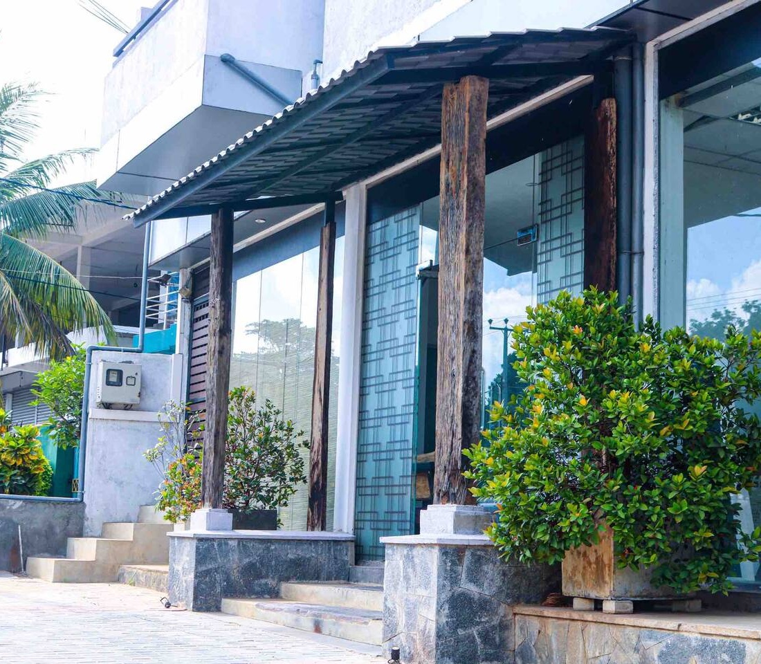 Meeting at Elusive Hotel